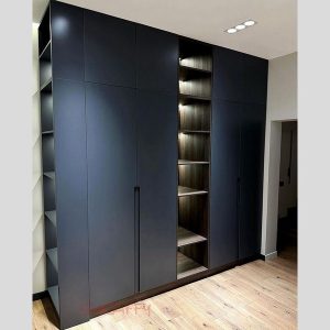 Шкаф в прихожую 34