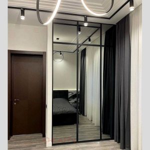 Шкаф в прихожую 137