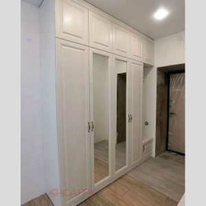 Шкаф в прихожую 143