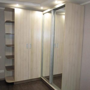 Шкаф в прихожую 154