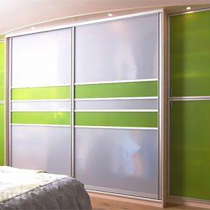 Шкаф в прихожую 178