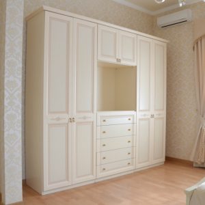 Шкаф платяной 48